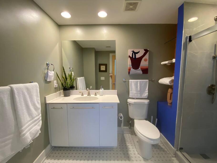 Designer Downtown Condo Suite - Splendid View Des Moines Exterior photo