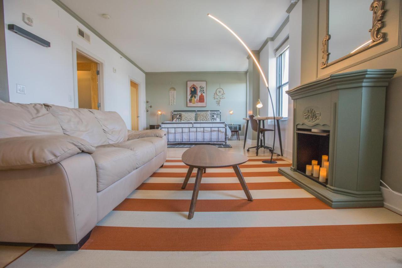 Designer Downtown Condo Suite - Splendid View Des Moines Exterior photo