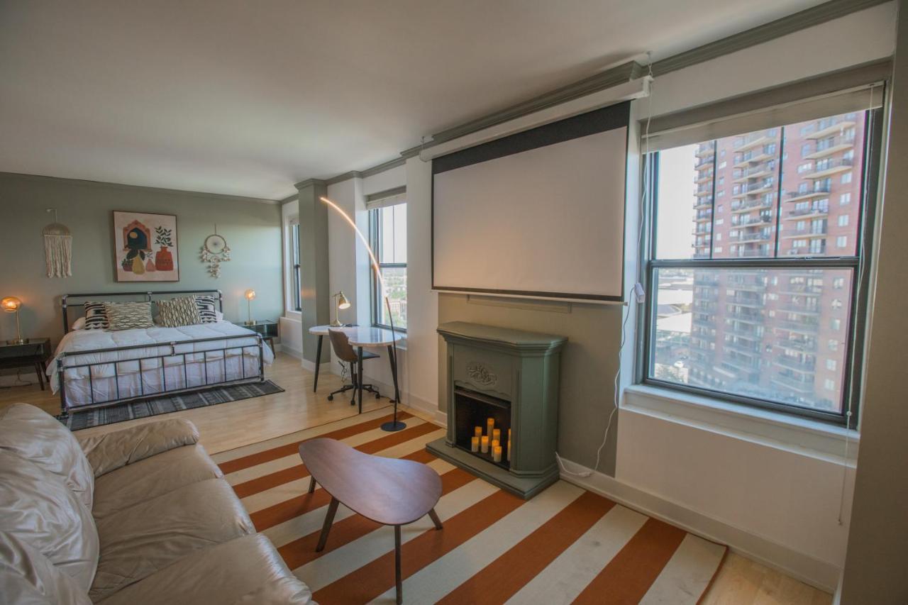 Designer Downtown Condo Suite - Splendid View Des Moines Exterior photo