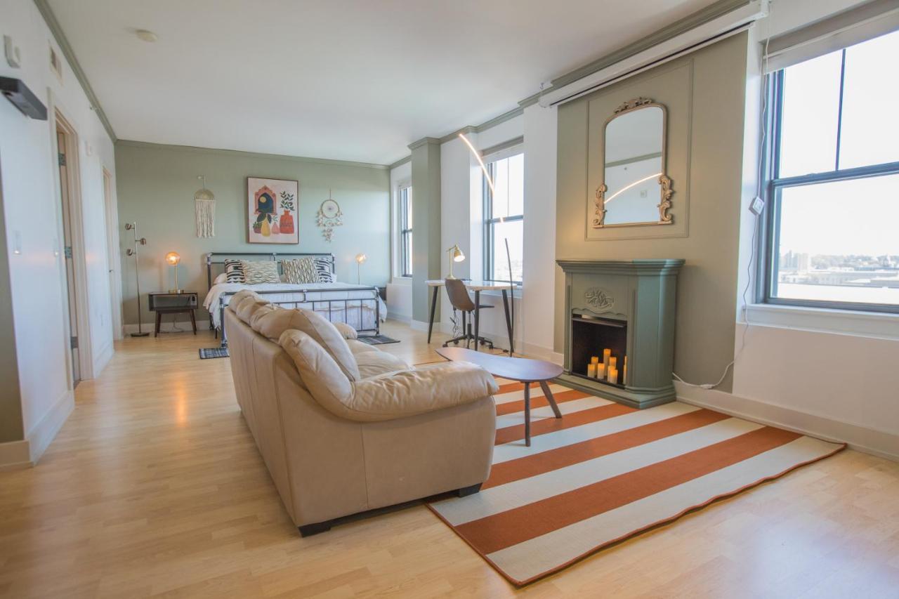 Designer Downtown Condo Suite - Splendid View Des Moines Exterior photo