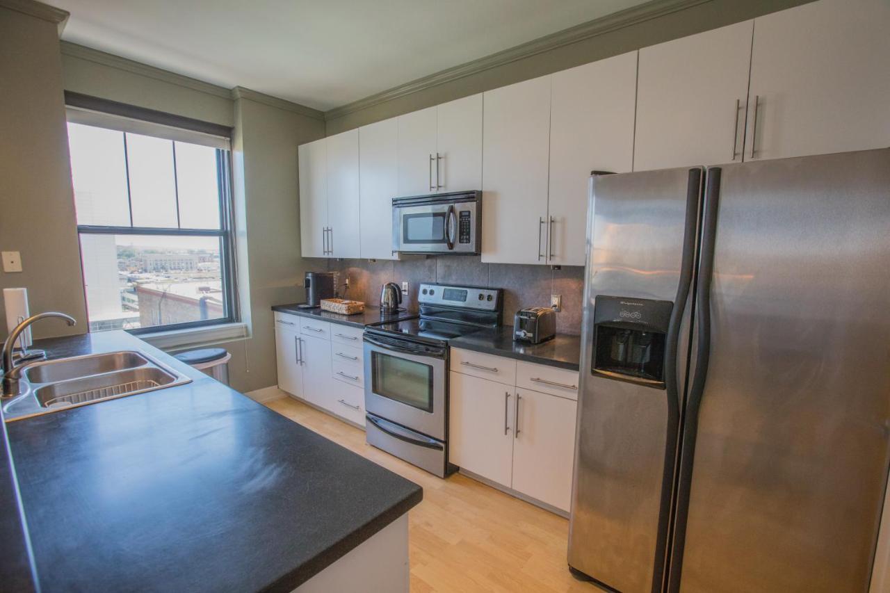 Designer Downtown Condo Suite - Splendid View Des Moines Exterior photo