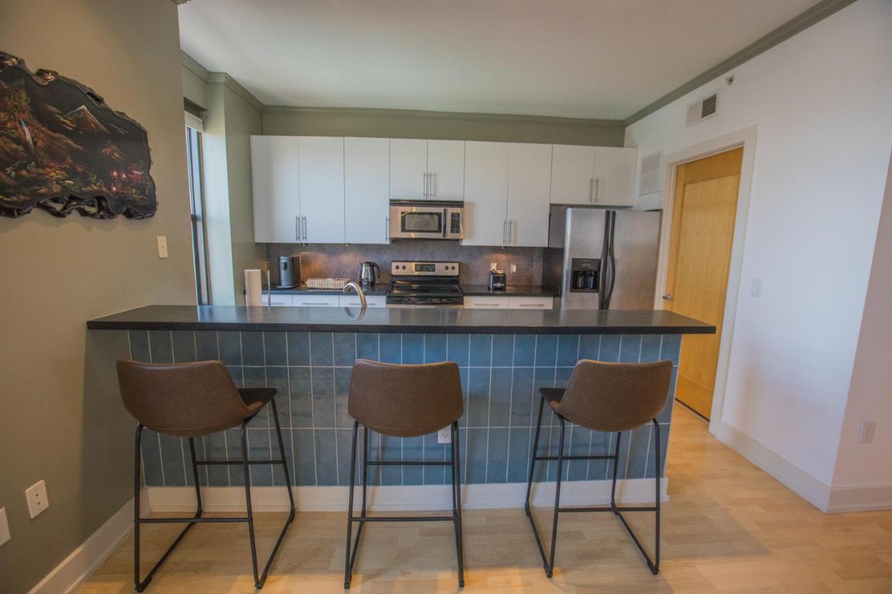 Designer Downtown Condo Suite - Splendid View Des Moines Exterior photo